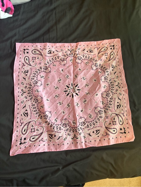 Accessories - Pink bandana scarf
